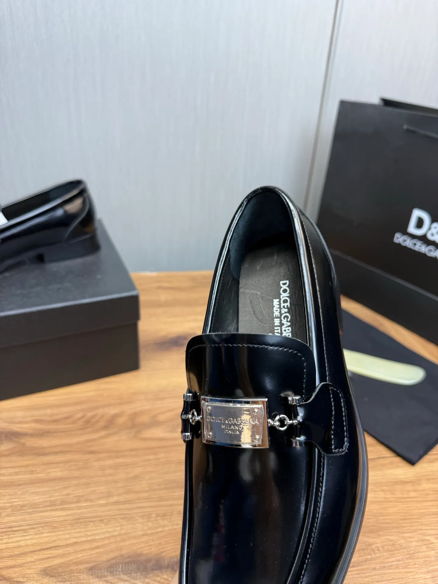 Factory price 520💰 Dolce&G .DG men's loafers👞 Classic and fashionable style, embellished with personalized DG logo. Imported cowhide, open-edge beaded cowhide, cowhide lining, original non-slip and wear-resistant outsole Size: 39-44 (customized at 38.45)